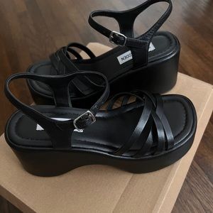 Strappy platform sandals from Steve Madden